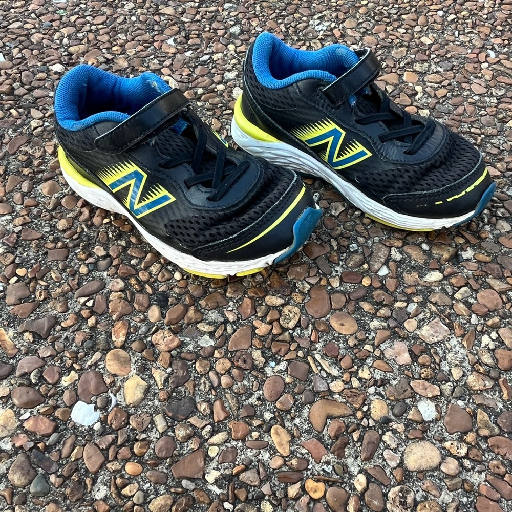 New Balance Kids' Black and Blue Sneakers with Yellow Accents
